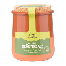 Kräutersalz im Keramiktopf