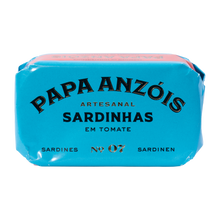 Papa Anzóis Sardinen in Tomatensauce, Dose in buntem Papier