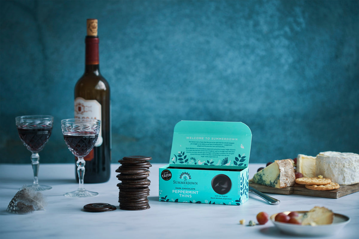 Summerdown Mint Thins zum Käsebrett und einem Glas Rotwein