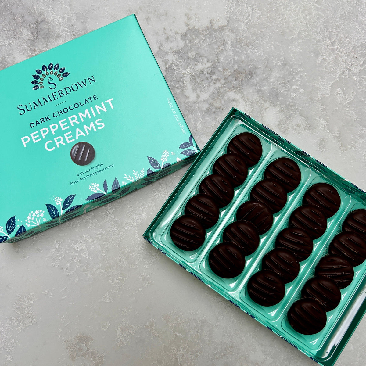Summerdown Puremint Chocolate Creams – geöffnete Schachtel mit 15 Talern