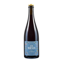 von Wiesen  Apfel und rote Johannisbeere